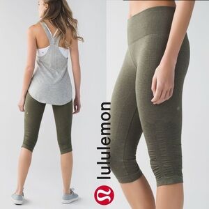 Lululemon In The Flow Crop || Heathered Fatigue Green Capris Ruched 0